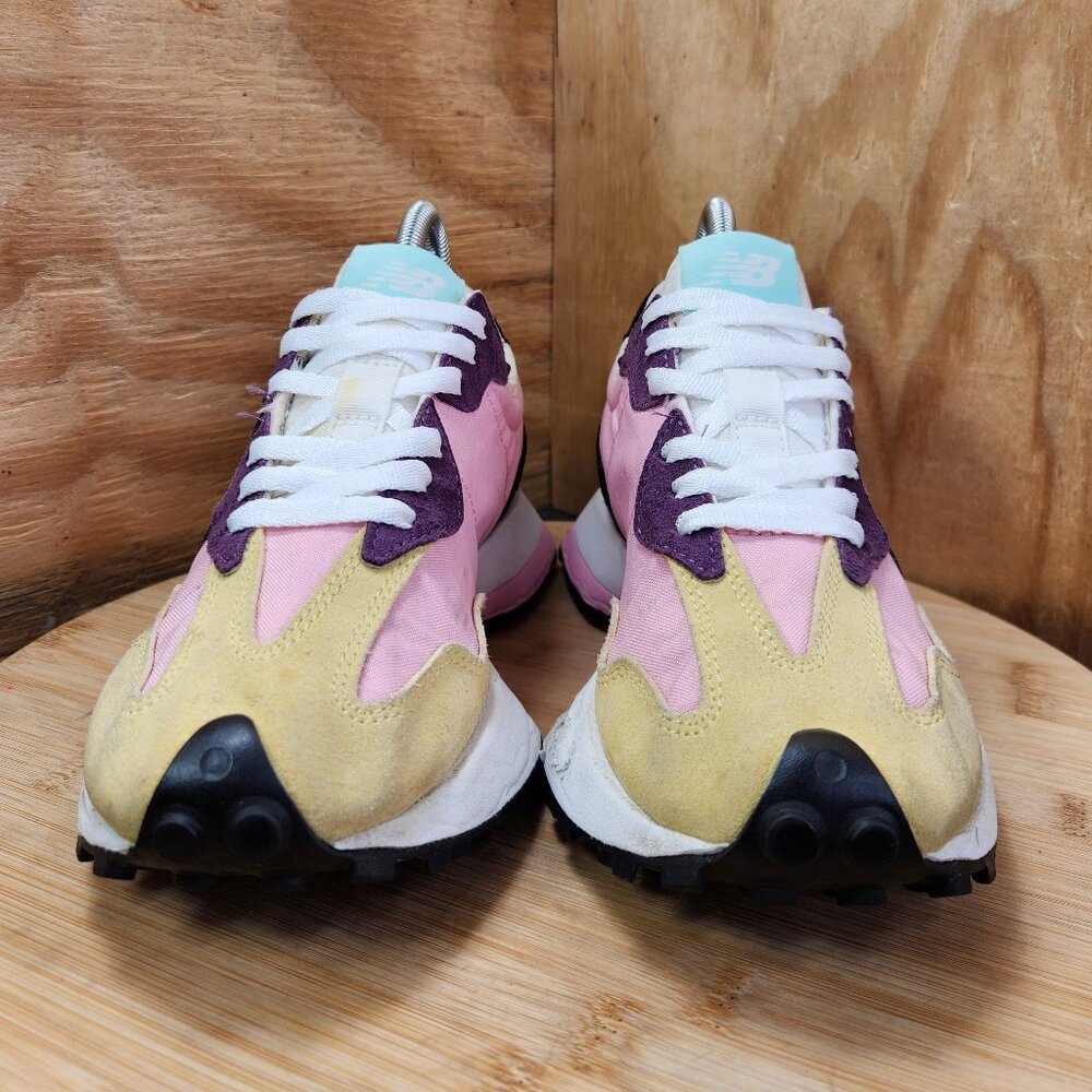 New Balance 327 Womens Pink Sneakers Size 8 - Picture 2 of 12